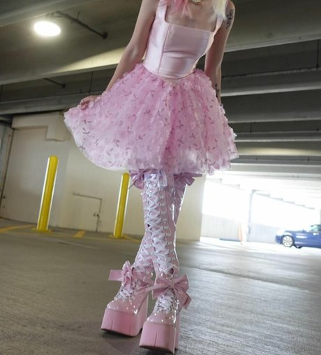 Iluvmeww star xxx pics