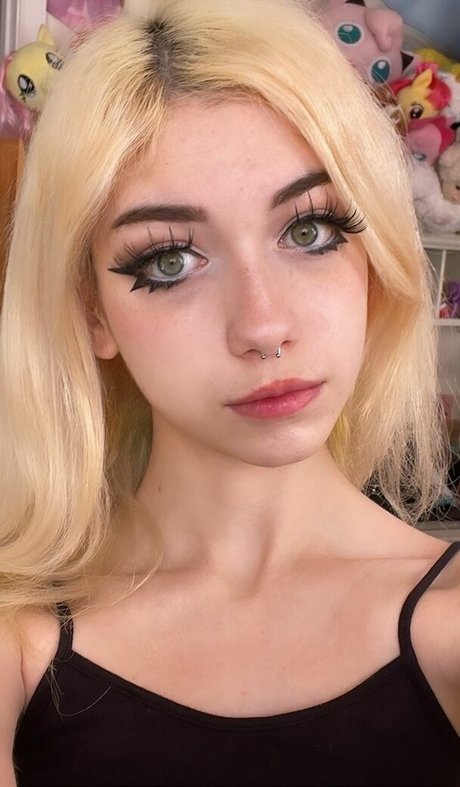 Iluvmeww beautiful actress image