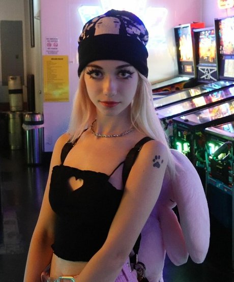 Iluvmeww hot star gallery