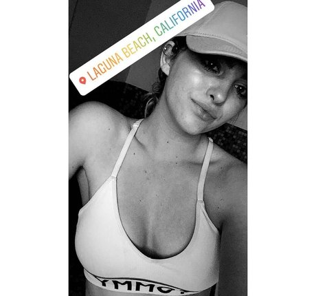 Willow Shields hot pornstar pic