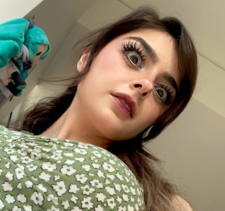 Aruuu beautiful pornstar picture