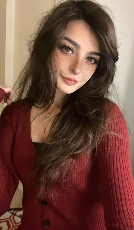 Aruuu model free image