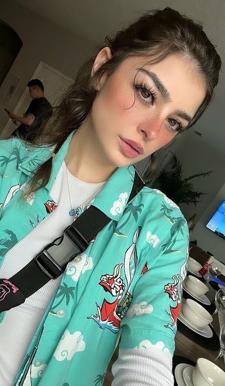 Aruuu star top images