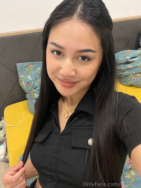 Vivchen pretty model pic