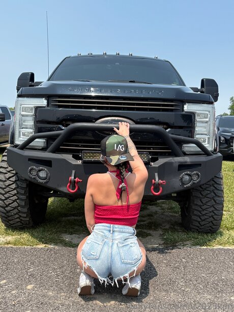 U2023kari naked actress gallery