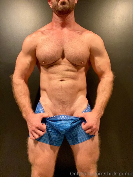 Thick Pump model adult photos