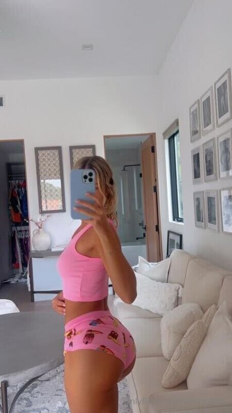 Sierraskye naked pornstar pics