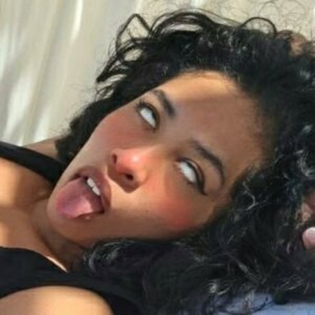 Milkubunny naked star image