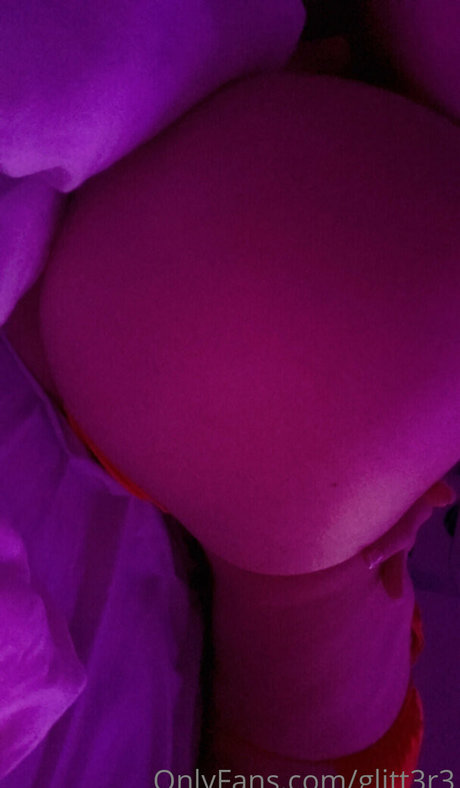 Glitt3r3 nudes model gallery