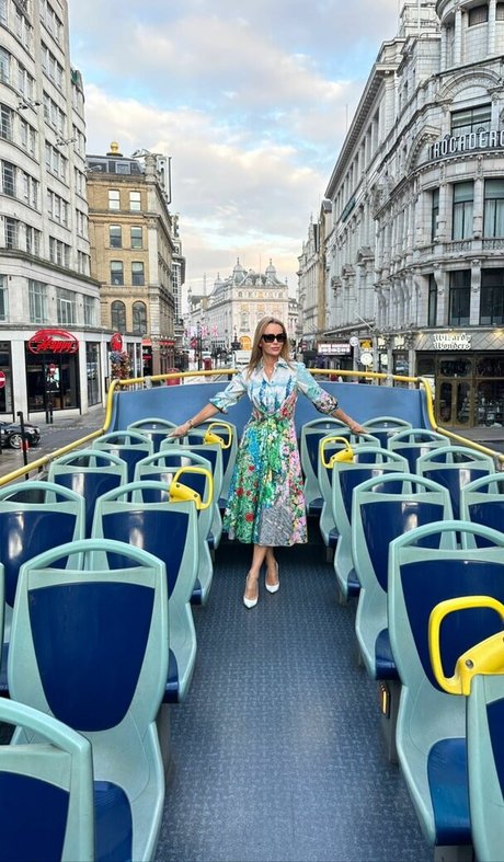 Amanda Holden porn model photos