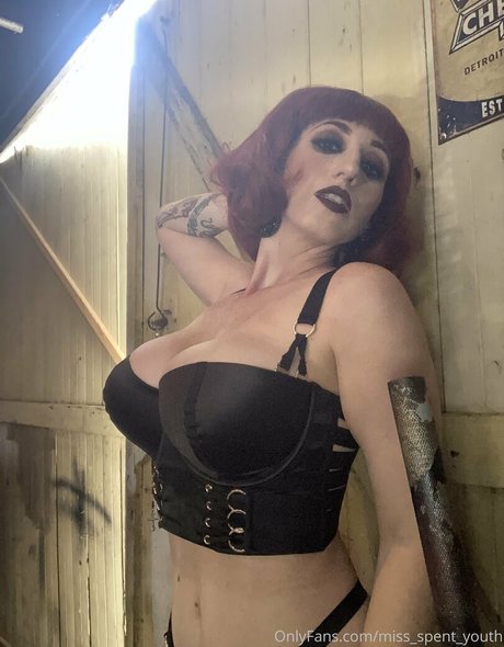 Miss Spent Youth pornstar top photo