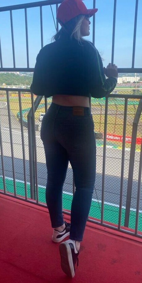 Nahzinhaa erotic actress pics