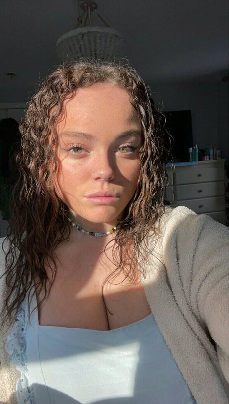 Hannahblanco1 top model pic