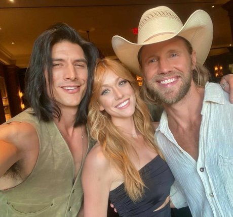 Katherine McNamara star pretty photo