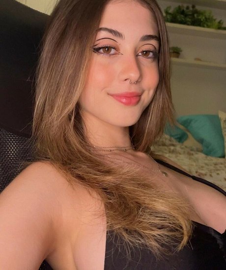 Ananda Morais model high quality photo