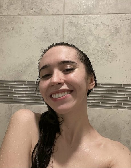 Catlyn Crespo perfect actress images