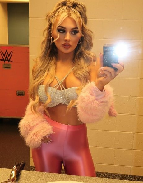 Tiffany Stratton nice star images