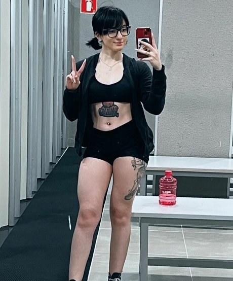 Akemy Sama naked pornstar archive