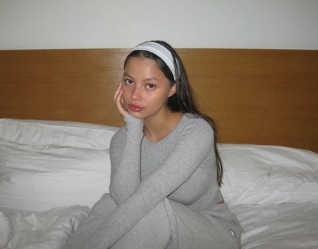 Fiona Barron pretty model gallery