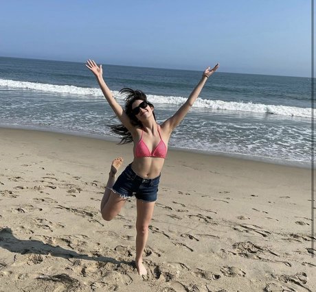 Laura Marano model nudes archive
