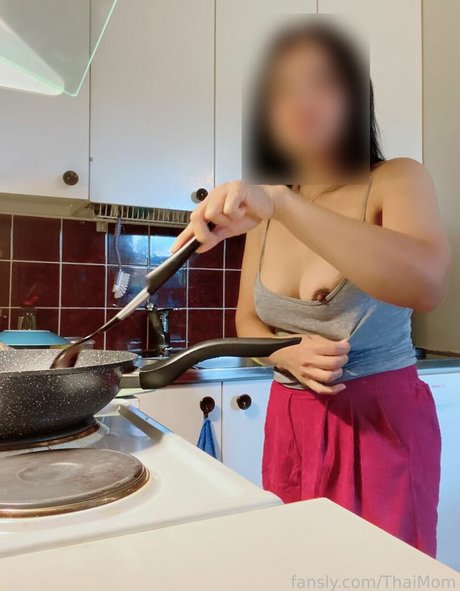 ThaiMom model nice images