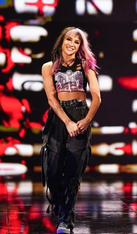 Dakota Kai sexy star galleries