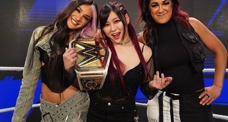 strip nude onlyfans nude archive