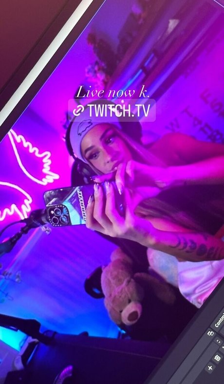 Dakota Kai beautiful model picture