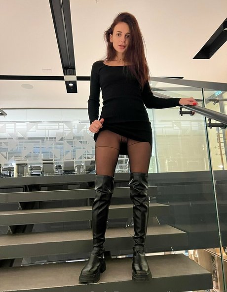 katerich21 sexy actress pic