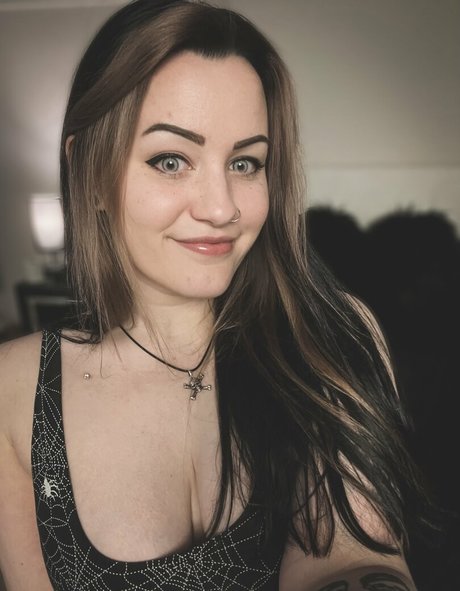 ConcealedBones porn star pics