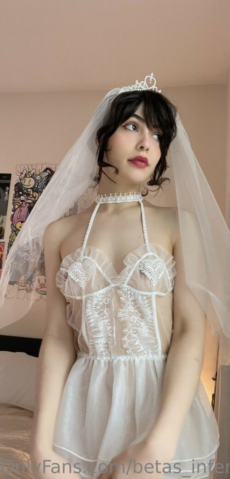 perfect shemale onlyfans free gallery