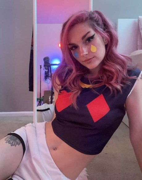 Busy B ASMR nude pornstar photos