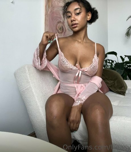 Elizabeth Anorue model art photos