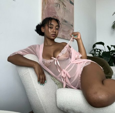 Elizabeth Anorue model porn galleries