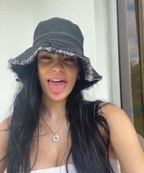 Olivia Forsbrook free star photo