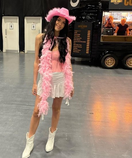 Olivia Forsbrook perfect star photos