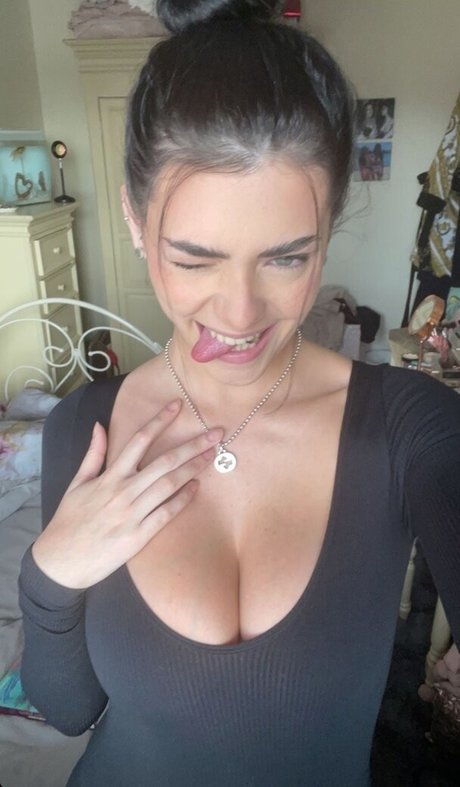 Olivia Forsbrook pornographic actress image