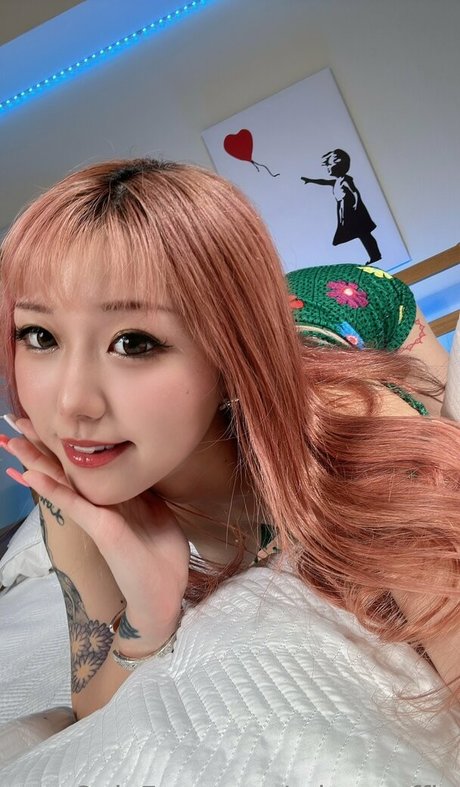 minamuffin model naked pics