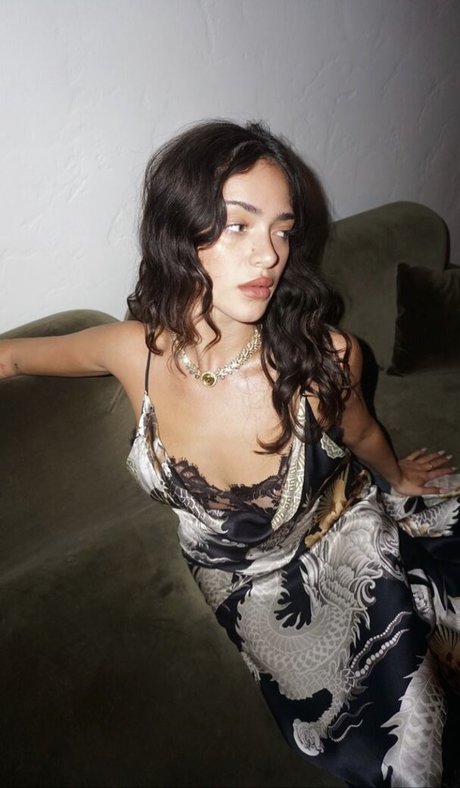 Luna Blaise star beautiful galleries