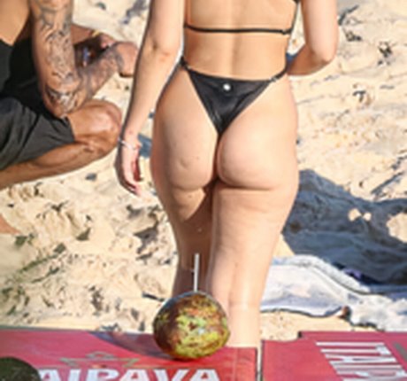 Melissa Mel Maia model photo