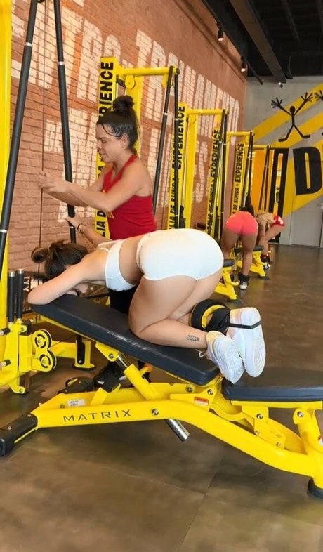 Melissa Mel Maia model gallery