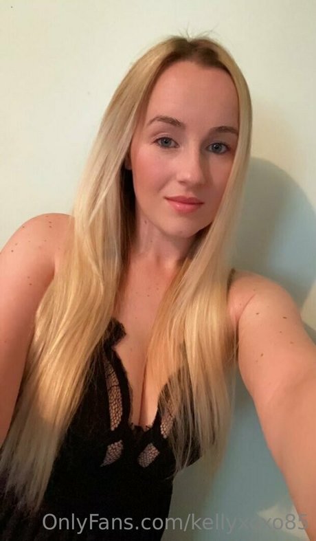 kellyxoxo85 pornstar perfect photo