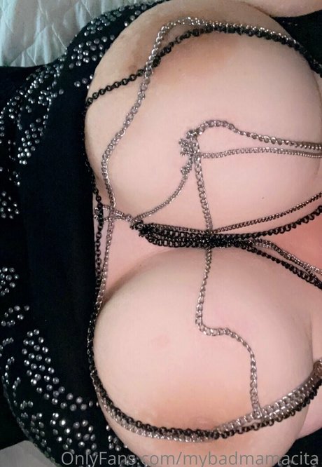 mybadmamacita top model photo