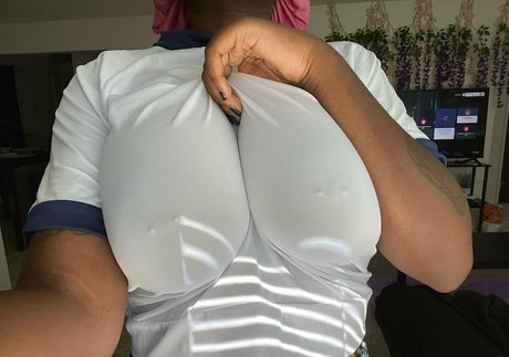 emomask beautiful actress archive