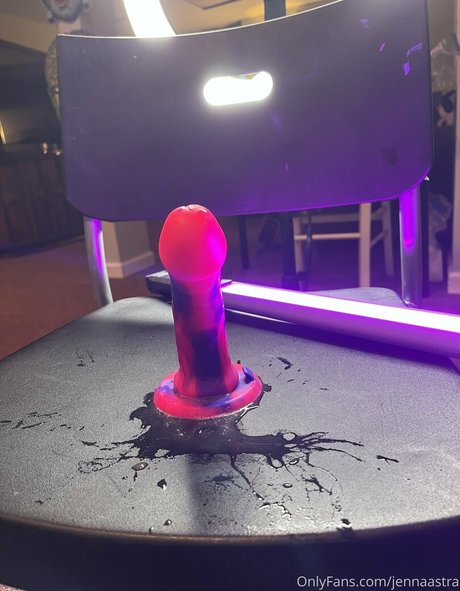 jennaastra Quick model image