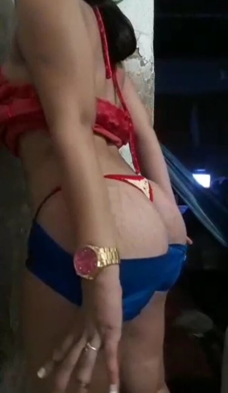 Lives Privadas Facecast model pornographic images