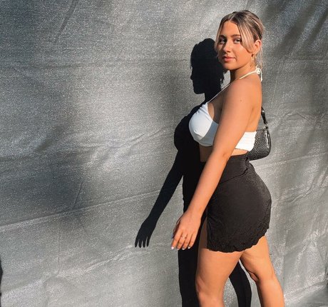 Tahlia A actress pic