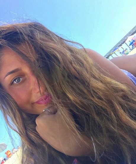 Julia Olivia Profile pic