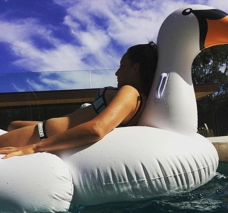 Alanna Pow pornstar hot archive