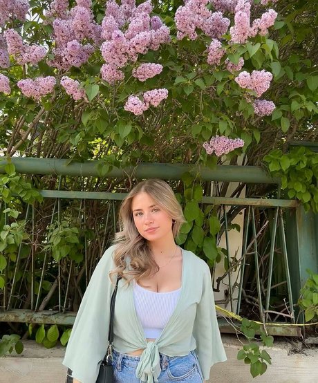 Katia A model xxx pictures